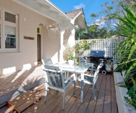 Manly Beachside 2 Bedroom House