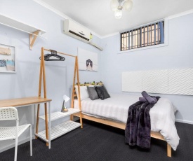 Boutique Private Rm 7 Min Walk to Sydney Domestic Airport - SHAREHOUSE