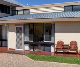 FISHPEN UNIT 3 Just steps from Merimbula Lake