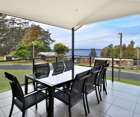 Panorama @ the Lake - Pet Friendly - 15 Mins to Hyams Beach