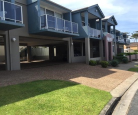 Aquarius Apartments Mollymook