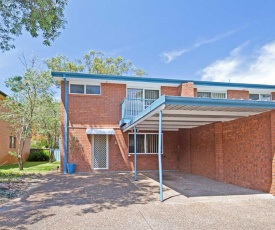 2/10 Catalina Close - Walk to Shoal Bay Beach