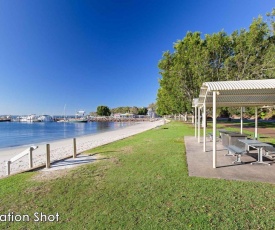 9 'Bushmans', 24 Tomaree Street - air conditioned, centrally located to town