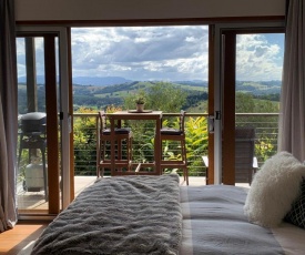 Studio with stunning mountain views