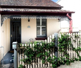 Beautiful modern historic home near Sydney harbour