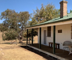 'The Wattles' ~ True Country Escape Near Wineries ~ Borenore