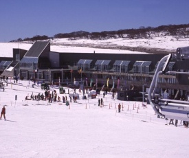 The Perisher Valley Hotel