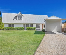 Wyalong Place, 6