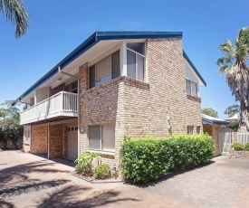 3 'Ambleside' 9 Shoal Bay Avenue - air con, WIFI and close to the water and Shoal Bay shops