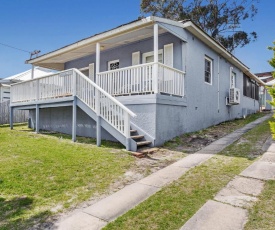 Oscars Pet Friendly Beach House, 14 Tomaree Road