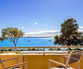 Whitesands, Unit 113/41-45 Shoal Bay Road