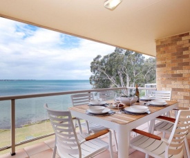 3 'Pelican Sands', 83 Soldiers Point Rd - stunning waterfront unit with magical water views & air conditioning