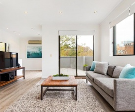 Spacious & Sunny 1 bdrm in Surry Hills - 19 FOV