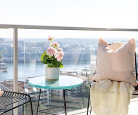 A Spacious 2BR Apt with an Amazing View Over Darling Harbour