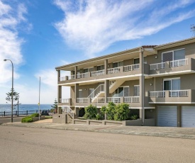 Beachcomer, Unit 2 - The Entrance, NSW