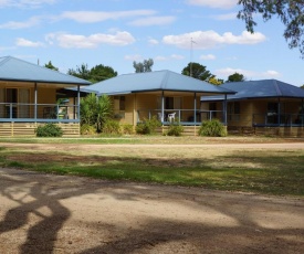 Tooleybuc River Retreat Villas