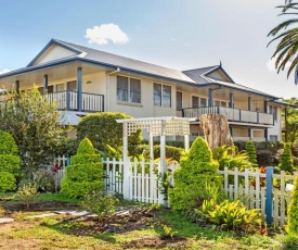 Tokelau 3 - Tuncurry Townhouse