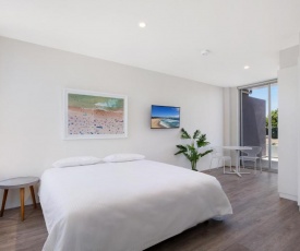 Bondi Beach Studio Penthouse Suite + Balcony