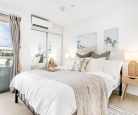 A Comfy Chic Beach Studio, 5min walk to Bondi Beach